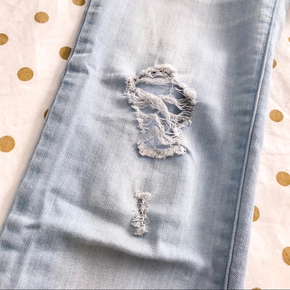 Light-Wash Skinny Crop Denim - Picture 3 of 6